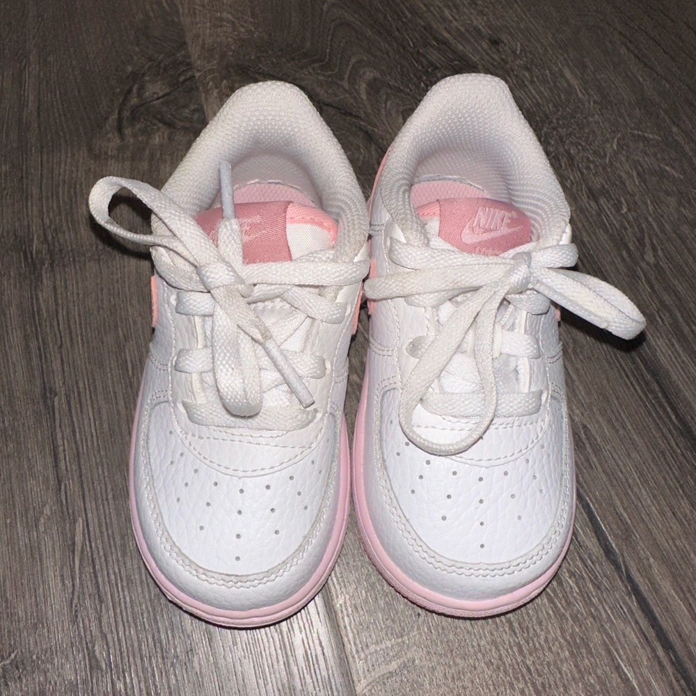 Nike Kids White and Pink Sneakers